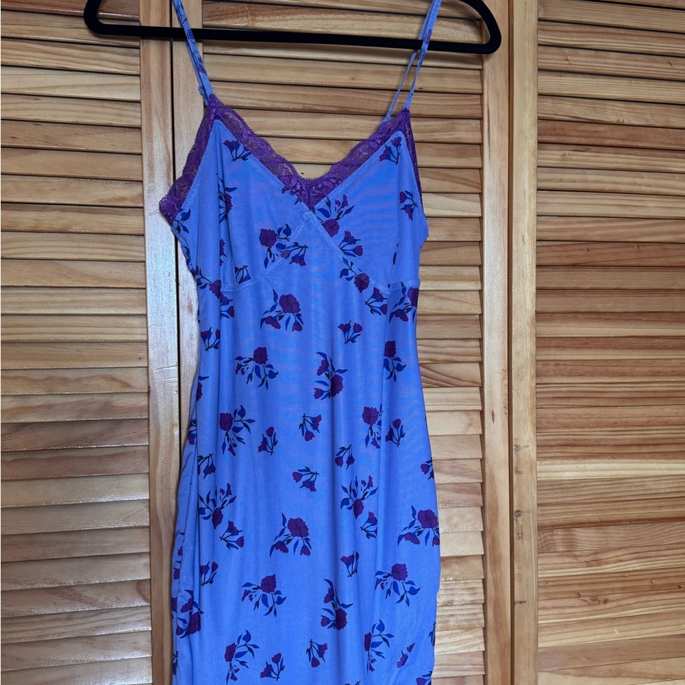 Floral Lace-Trimmed Nightgown - Purple